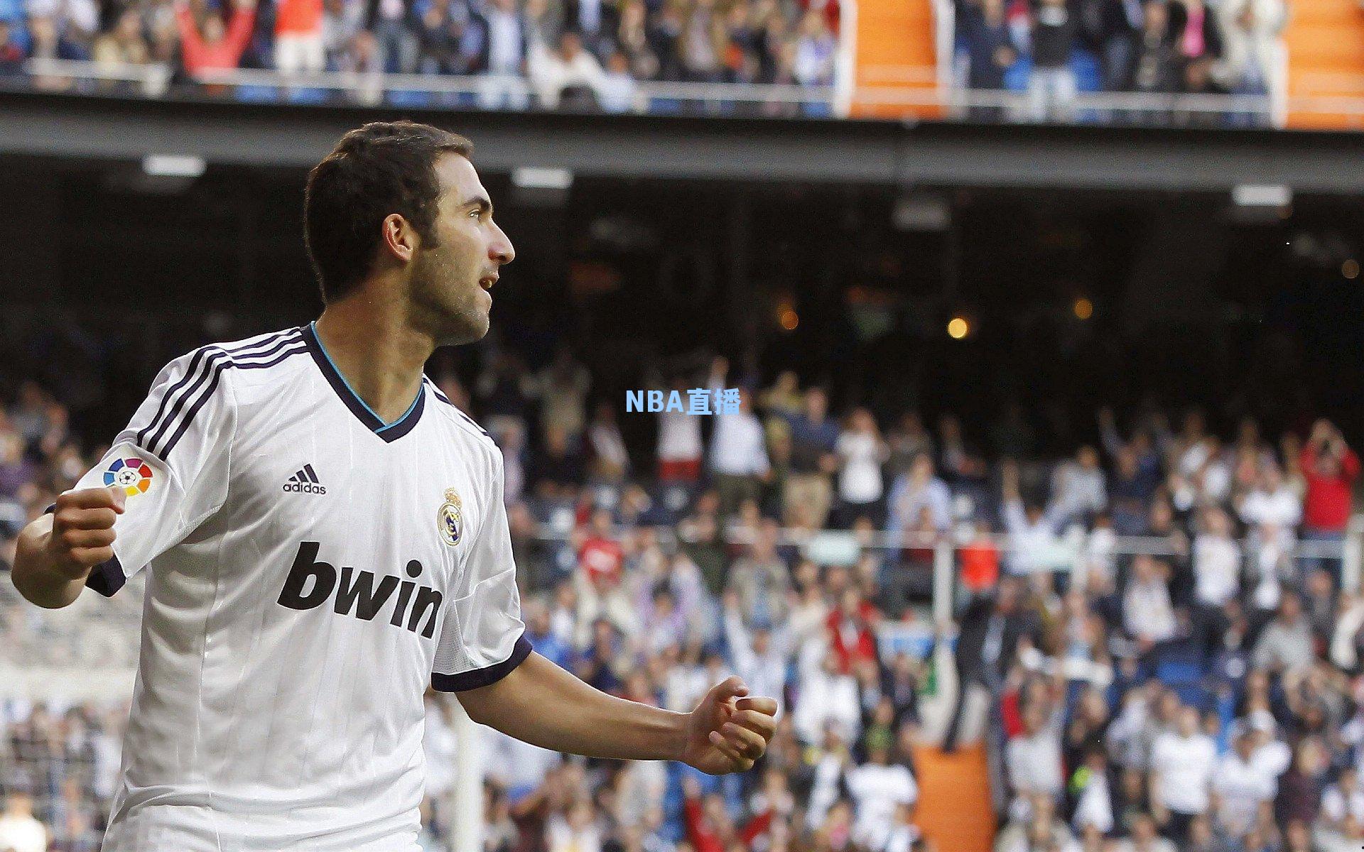 迈阿密国际后防补强锁定经验战将，前曼联中卫罗霍进入引援视野